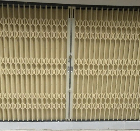 CỬA KÉO ĐÀI LOAN CÓ LÁ MÀU KEM - U DÀY 1.2LY